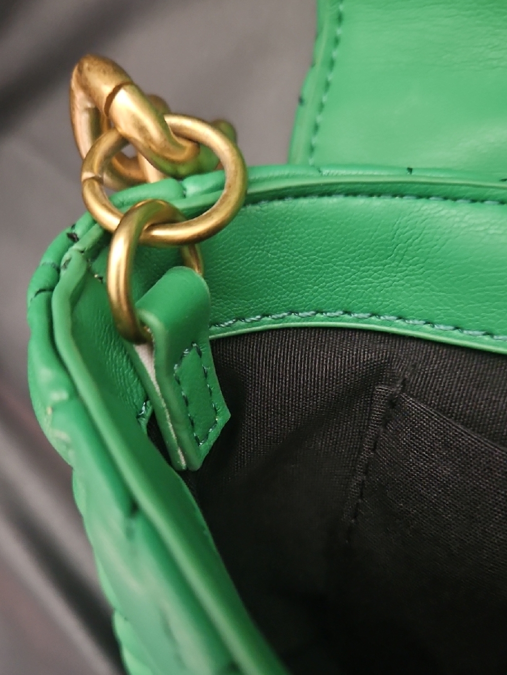 Zara Quilted Green Shoulder Medium Purse Bag Gold Chain Hardware - Picture 11 of 11